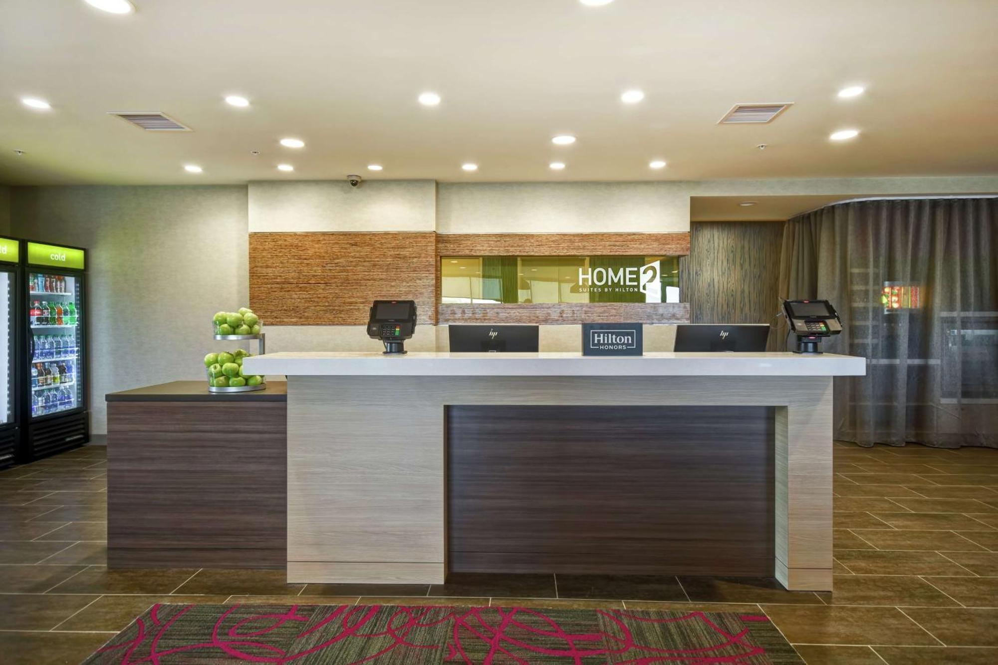 Home2 Suites By Hilton Терре-Хот Экстерьер фото