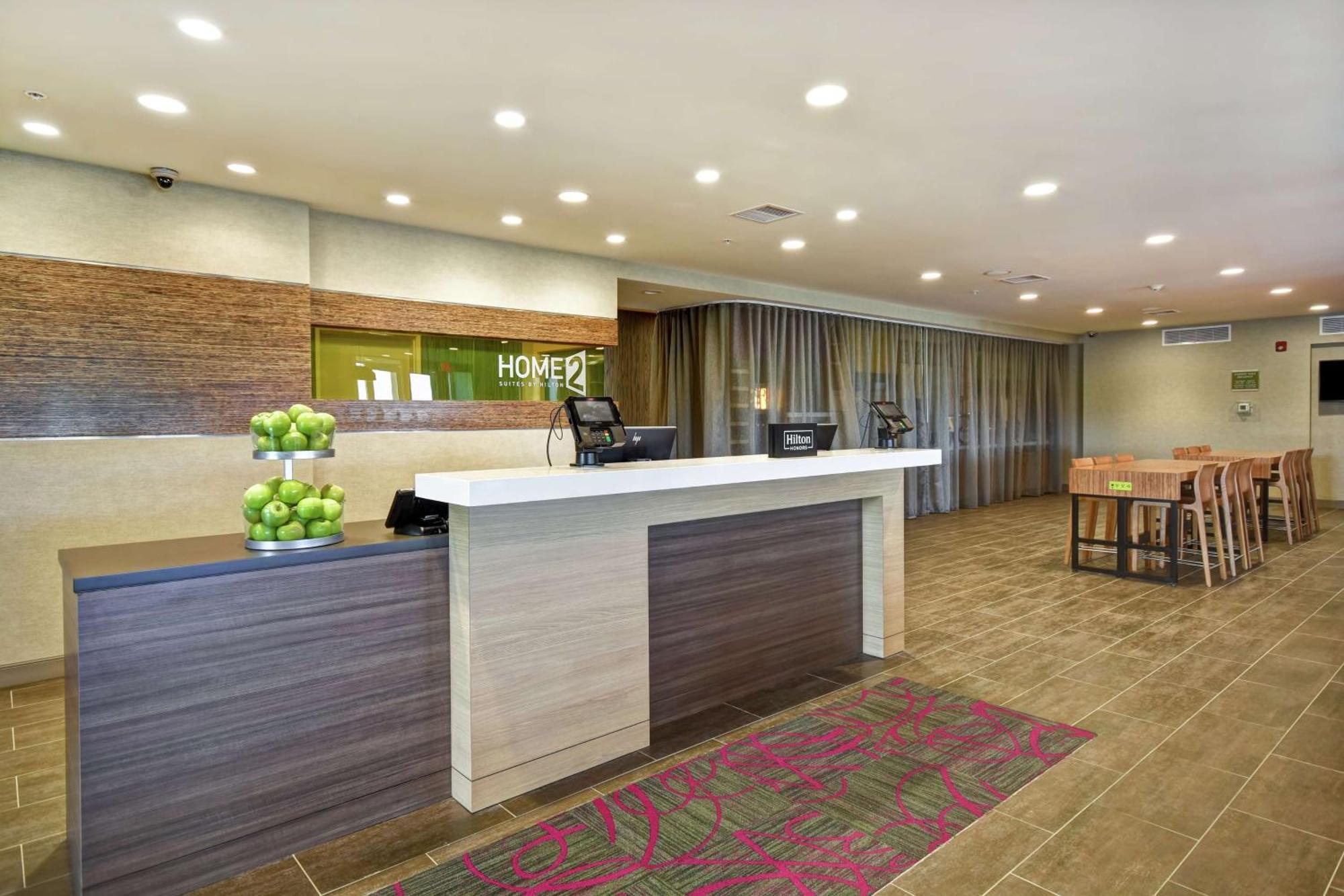 Home2 Suites By Hilton Терре-Хот Экстерьер фото
